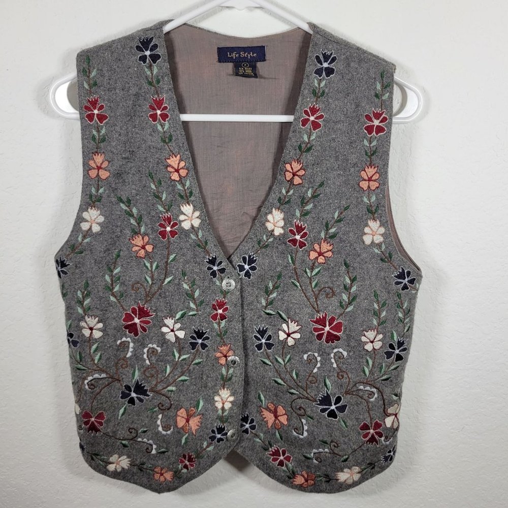 Life Style Women XS / S wool blend embroidered vest